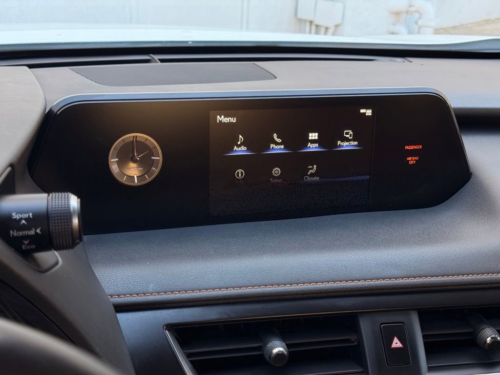 Certified 2022 Lexus UX 200 UX 200 5-DR SUV image 16