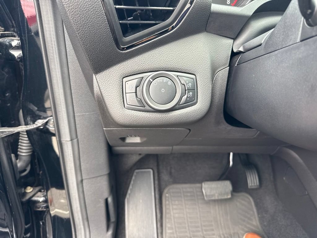 Used 2017 Ford Escape Titanium FWD image 10