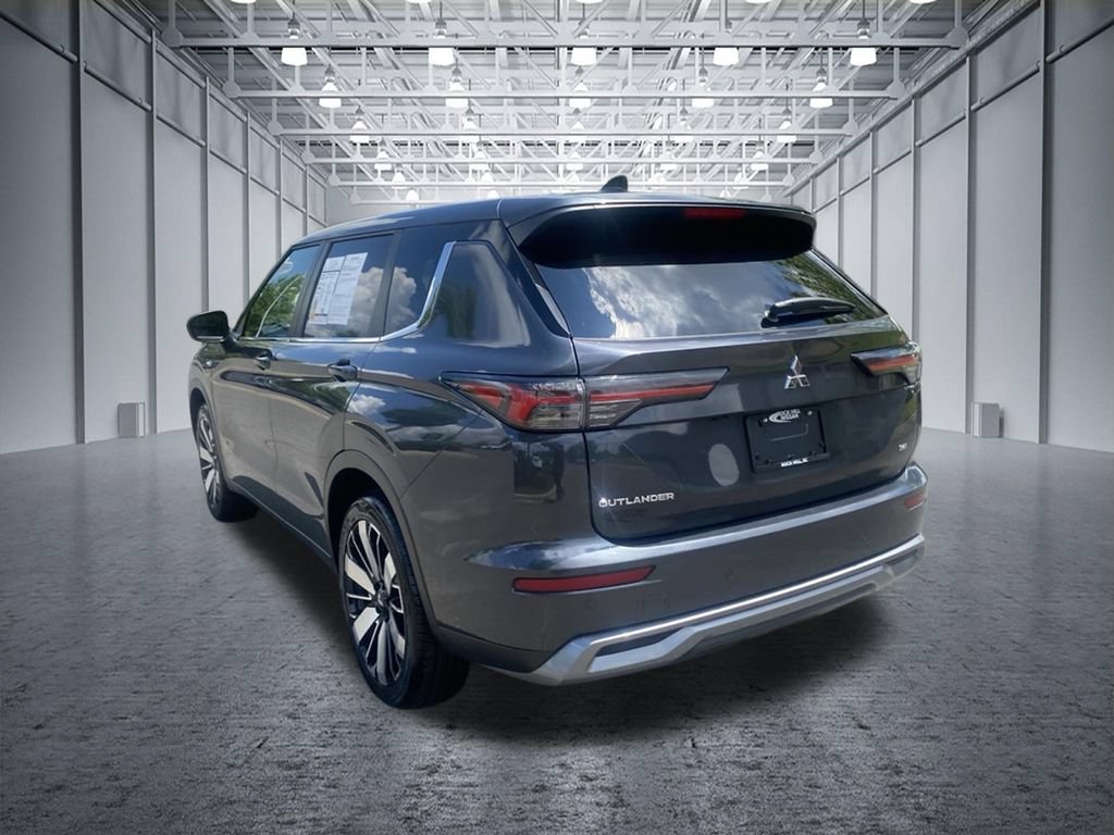 Used 2025 Mitsubishi Outlander SE AWD/4WD image 9