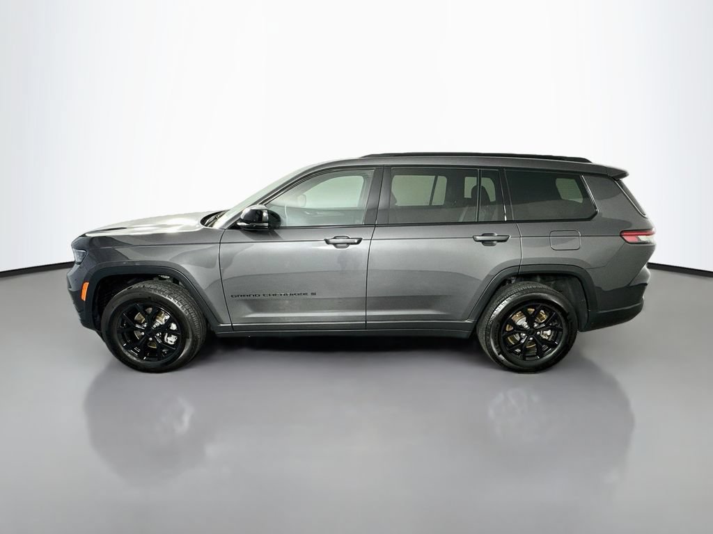 Used 2024 Jeep Grand Cherokee L Altitude AWD/4WD image 4
