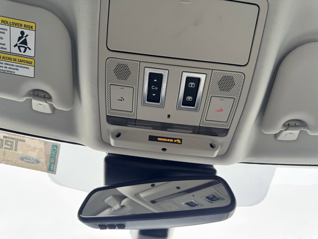 Used 2018 Jaguar F-PACE Prestige image 28