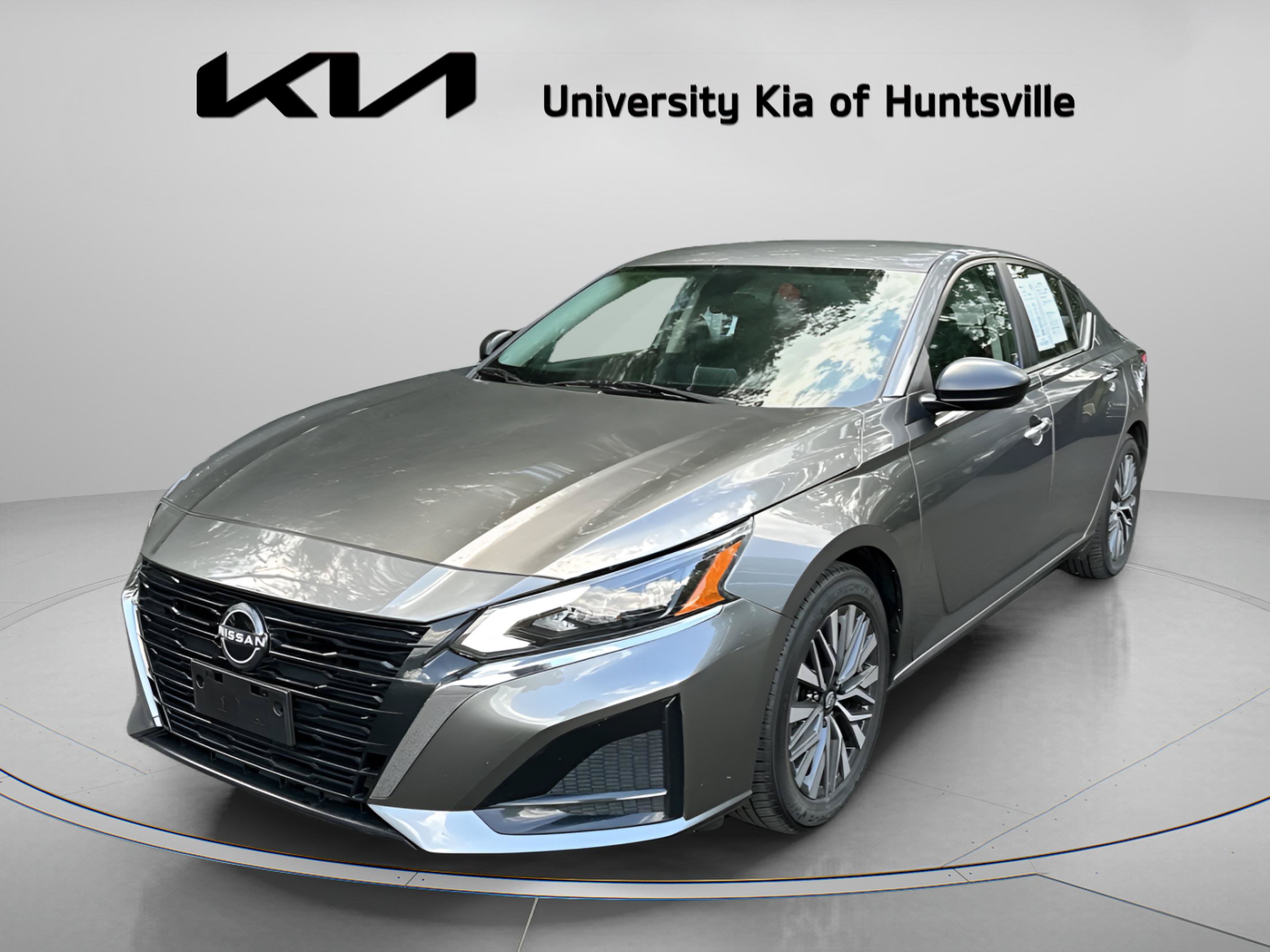 Used 2024 Nissan Altima 2.5 SV FWD image 4