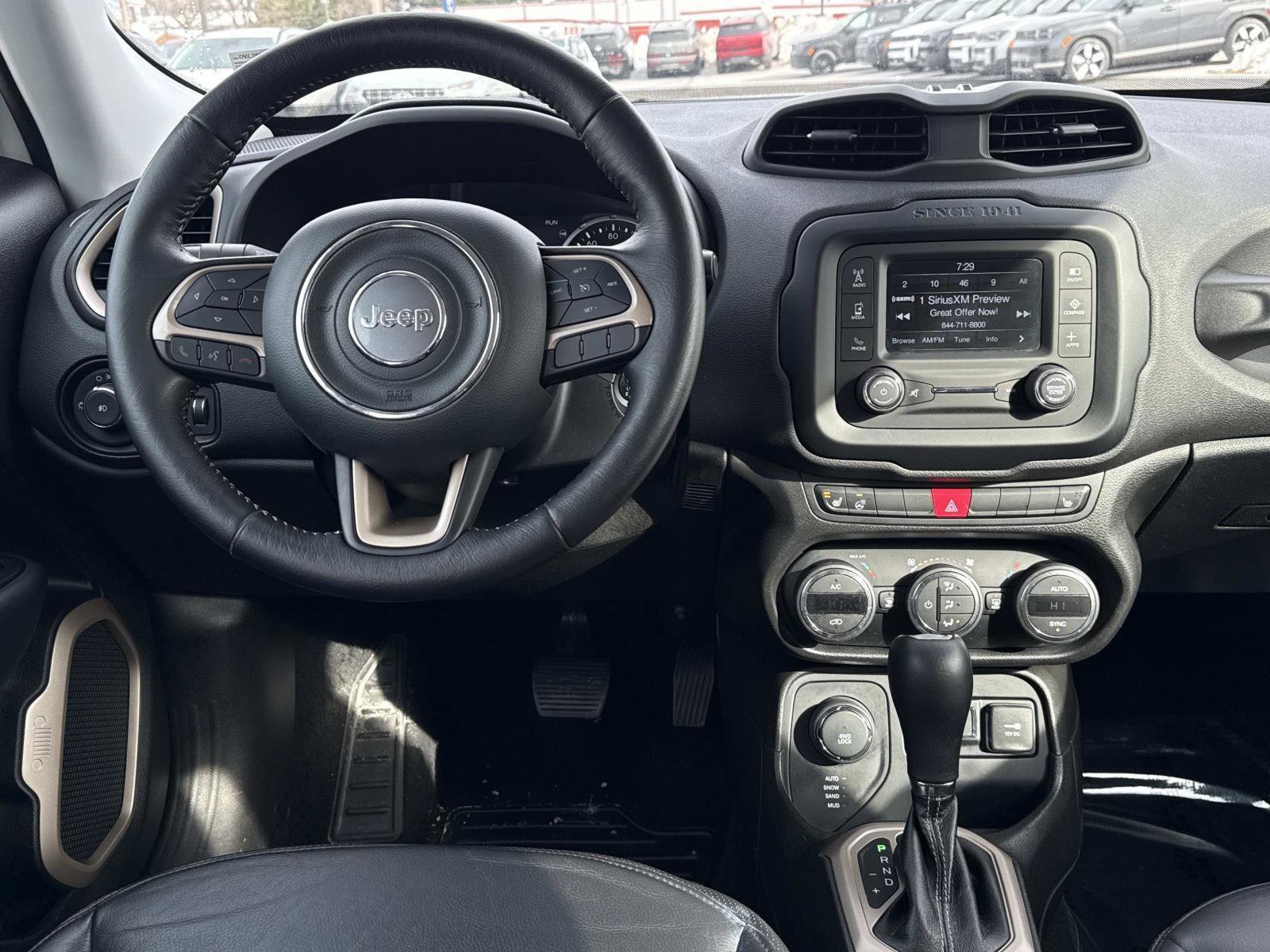 Used 2017 Jeep Renegade Limited image 2