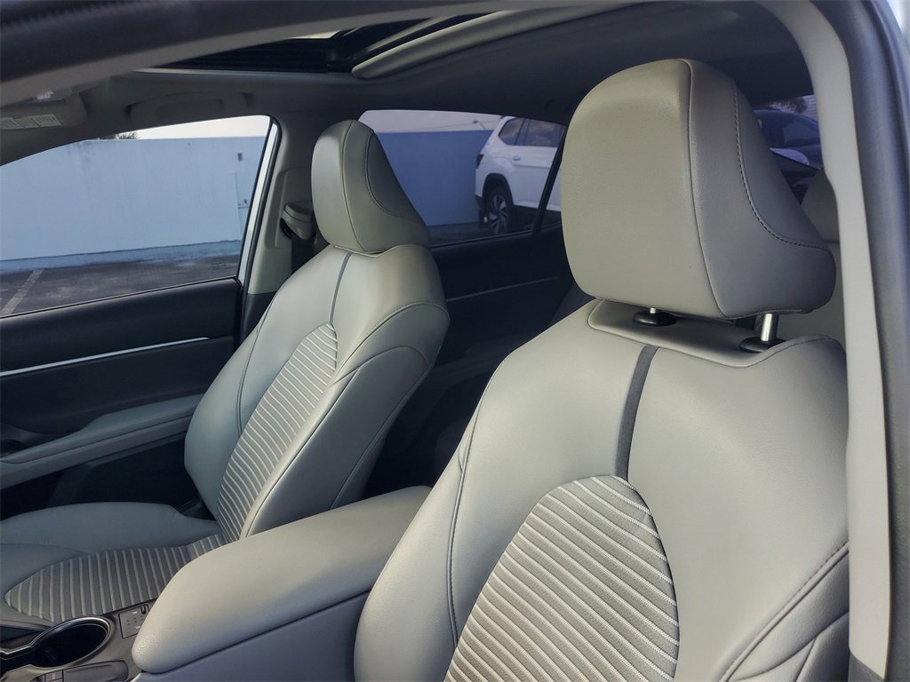 Certified 2023 Toyota Camry SE w/ Cold Weather Package image 16