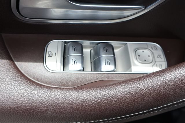 Used 2022 Mercedes-Benz GLS 450 4MATIC image 14