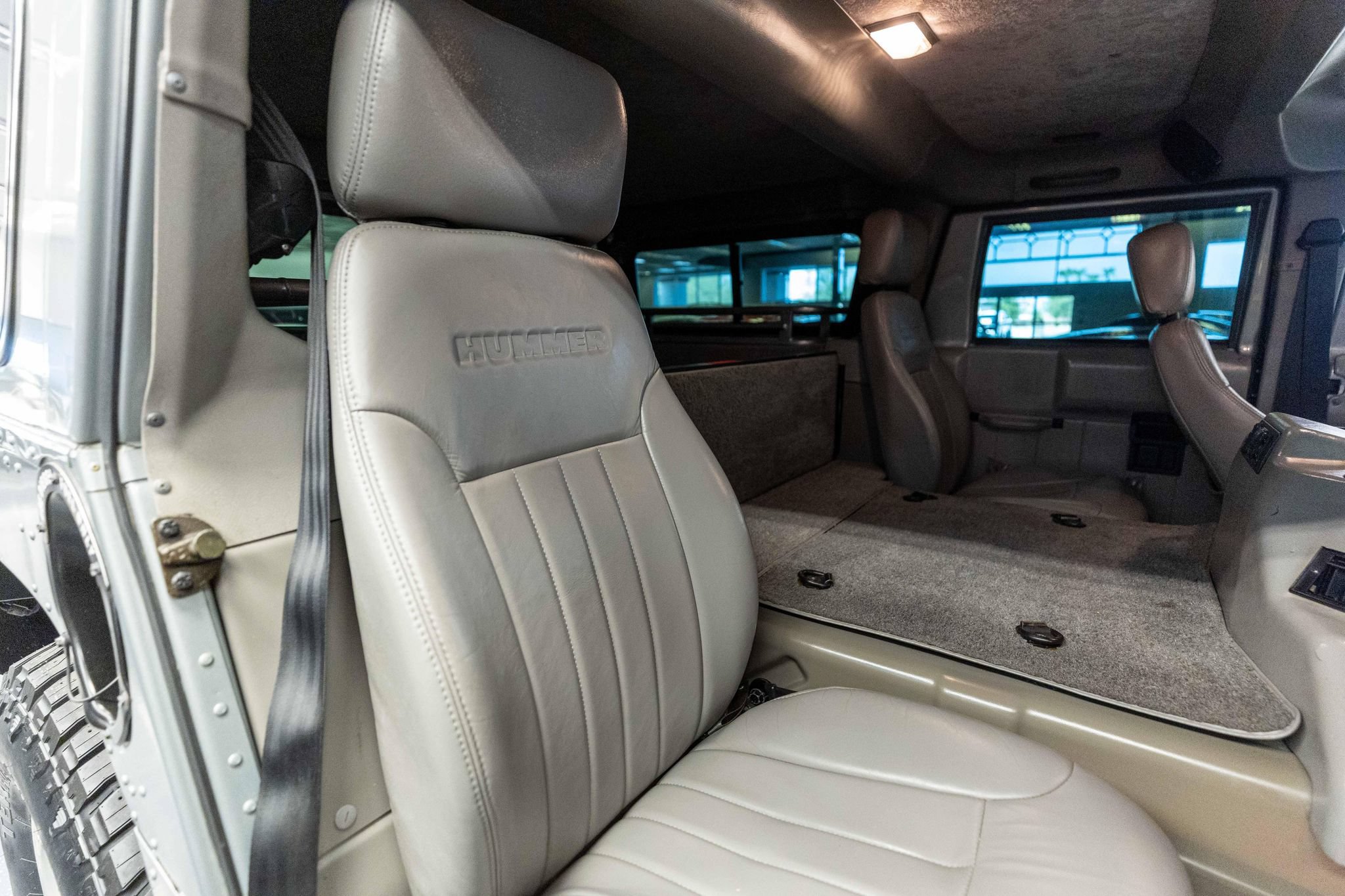 Used 2000 HUMMER H1 4-Door Wagon AWD/4WD image 11