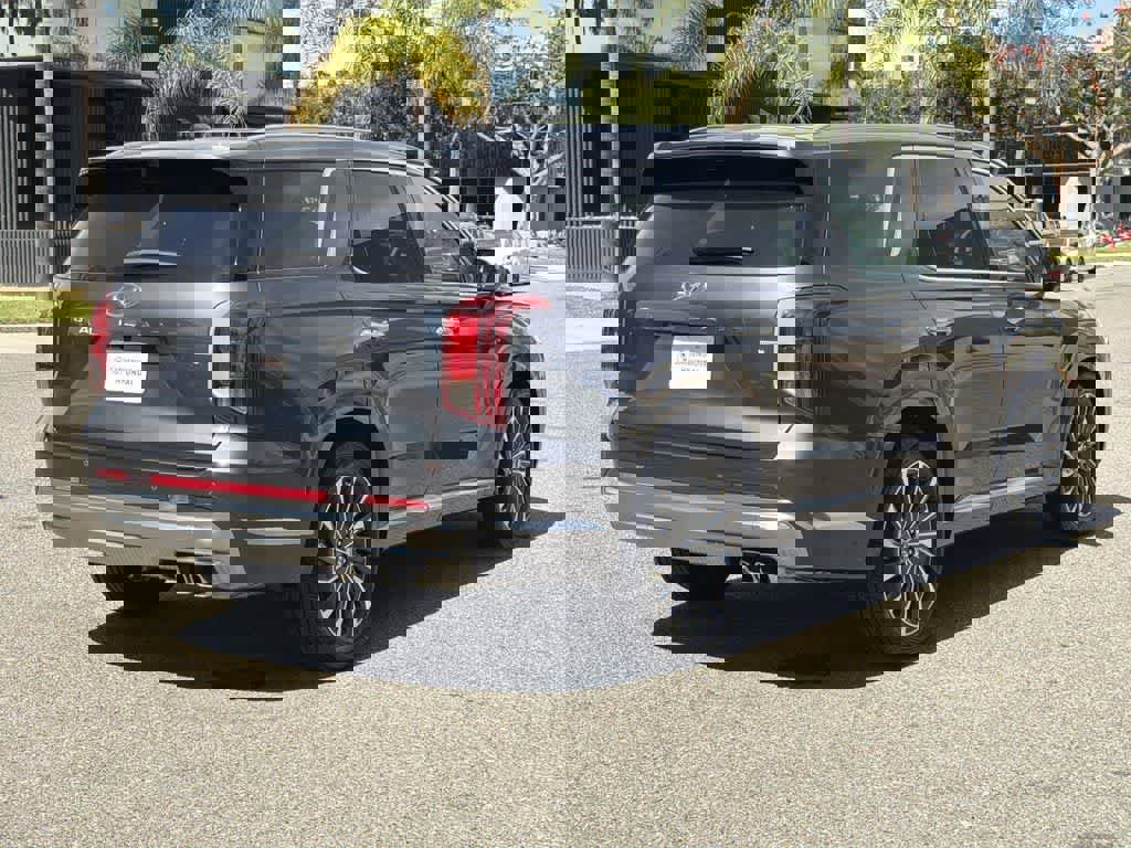 Used 2024 Hyundai Palisade Calligraphy image 6