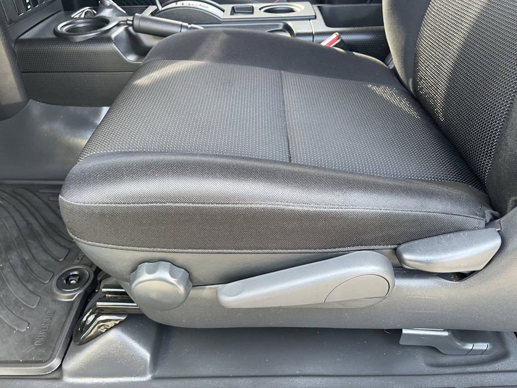 Used 2013 Toyota FJ Cruiser 4WD w/ Upgrade Pkg image 21