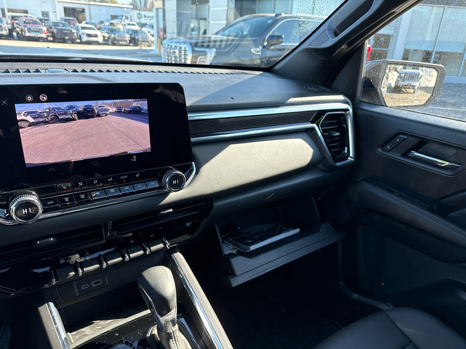 Used 2024 GMC Canyon Elevation w/ Elevation Premium Package image 23