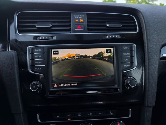Used 2017 Volkswagen GTI SE FWD image 28