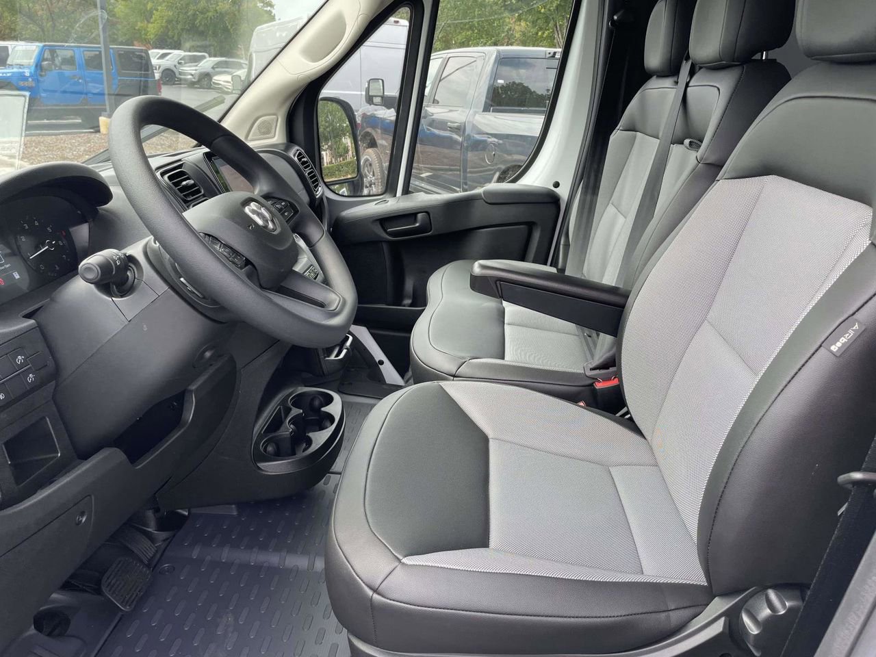Used 2024 RAM ProMaster 1500 w/ Safety Group FWD image 21