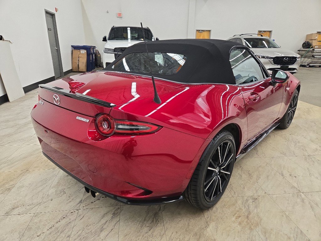 Used 2024 MAZDA MX-5 Miata Grand Touring w/ Appearance Package image 8
