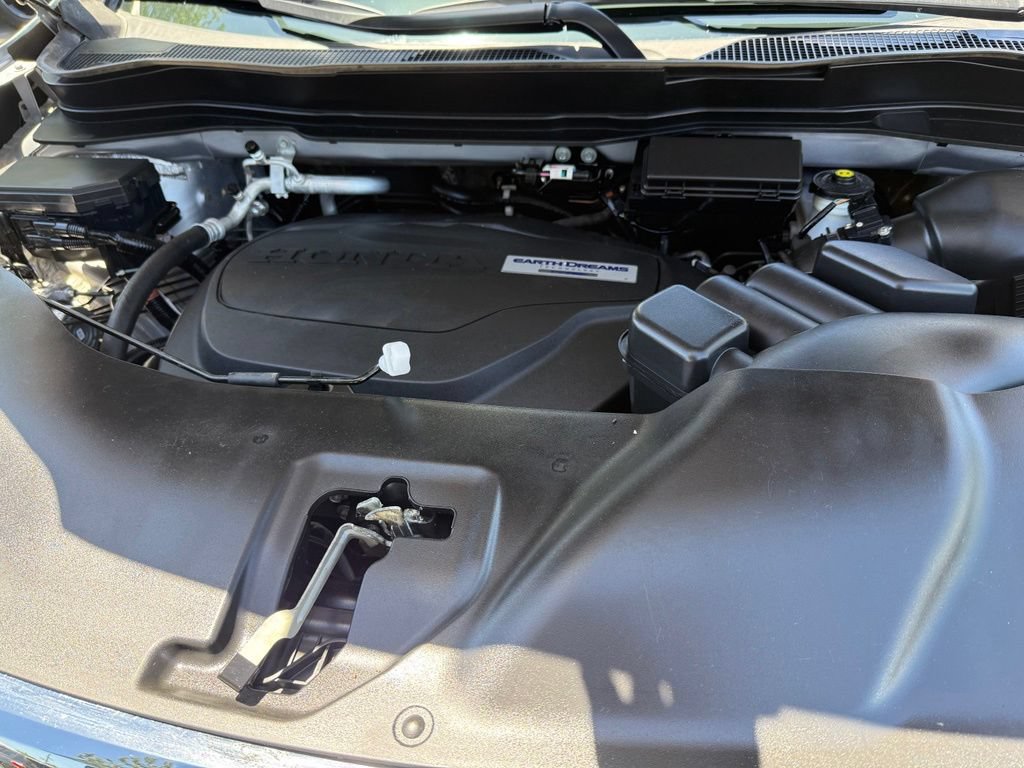Used 2016 Honda Pilot Touring image 10