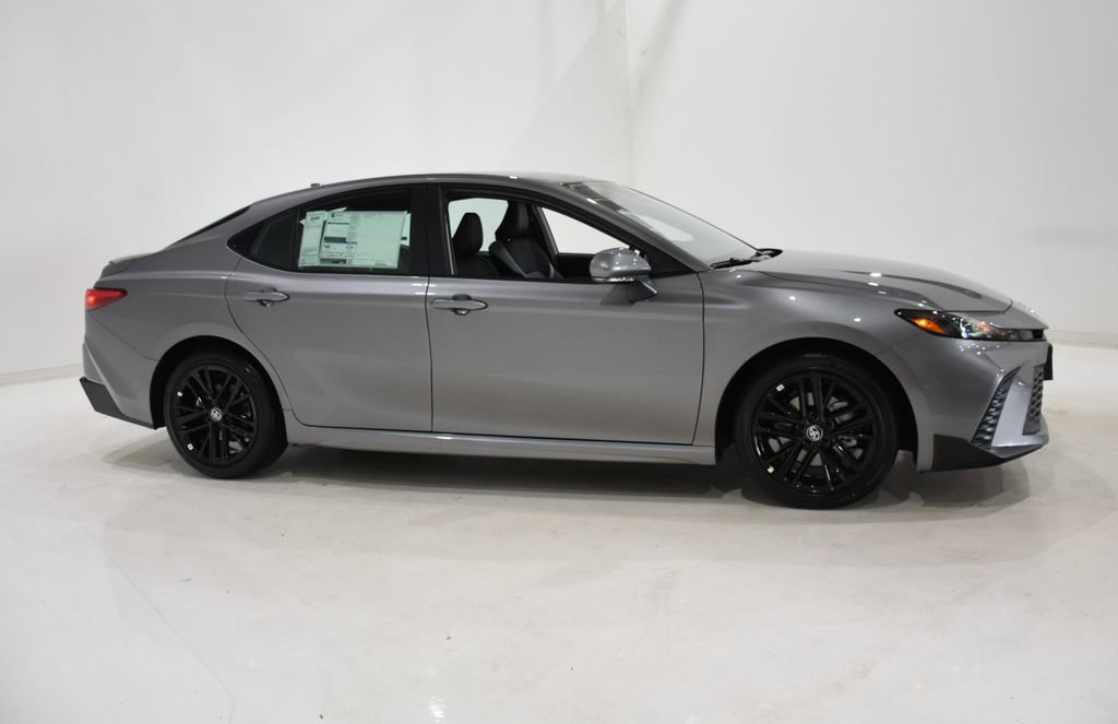 New 2026 Toyota Camry SE image 3