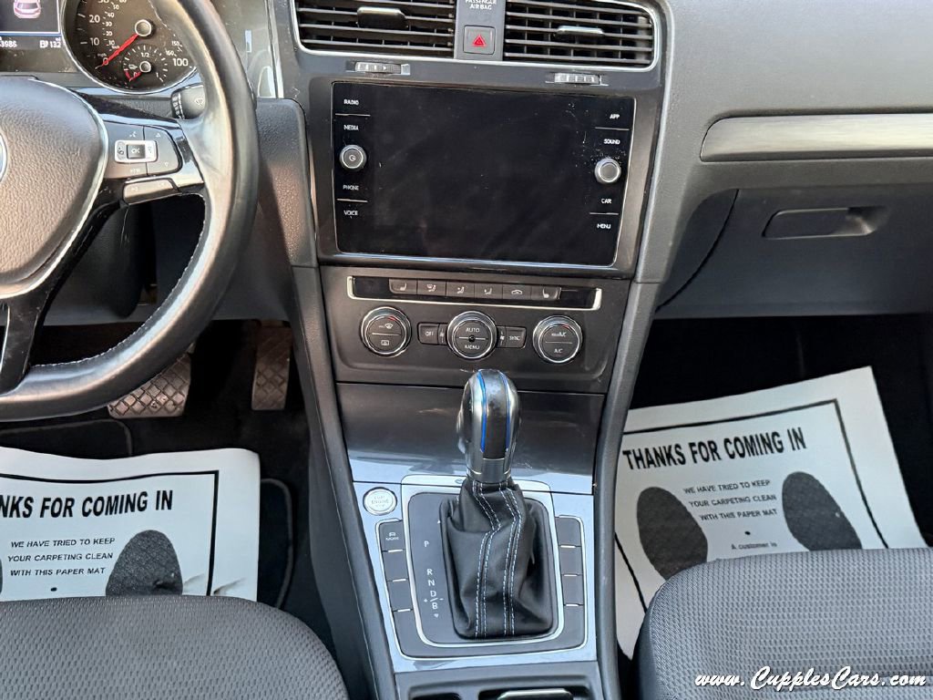 Used 2019 Volkswagen e-Golf SE w/ Driver Assistance Package FWD image 18