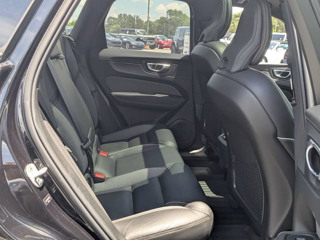 Used 2024 Volvo XC60 B5 Ultimate w/ Protection Package Premier AWD/4WD image 28