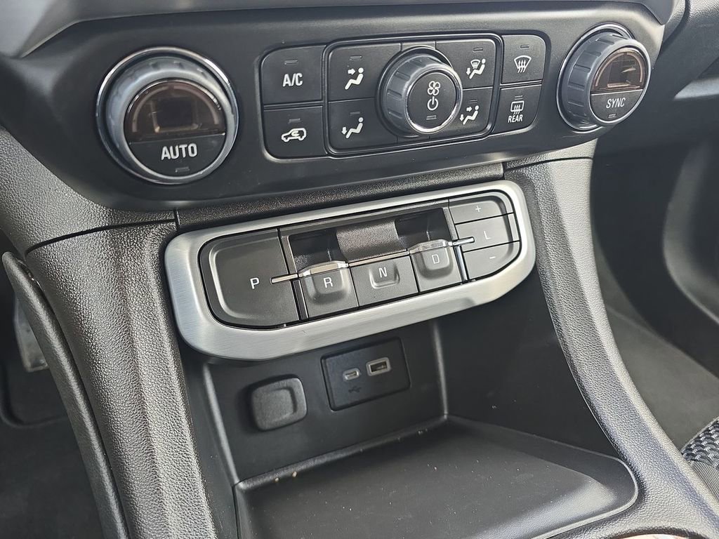 Certified 2023 GMC Acadia SLE w/ Driver Convenience Package image 16