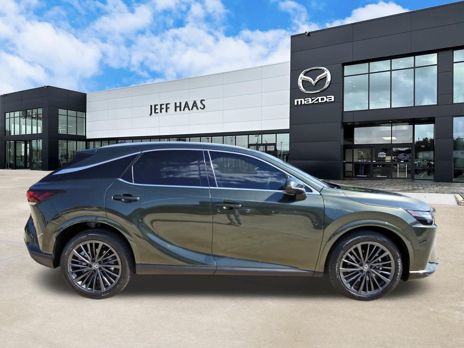 Used 2025 Lexus RX 350 Premium w/ Convenience Package FWD image 5