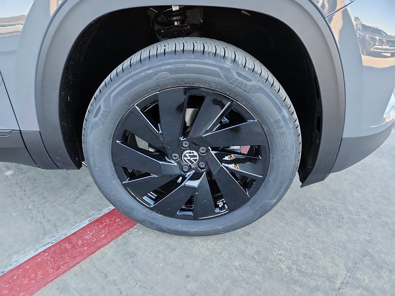 New 2026 Volkswagen Atlas SE image 9