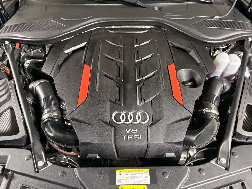 Used 2023 Audi S8 AWD/4WD image 23