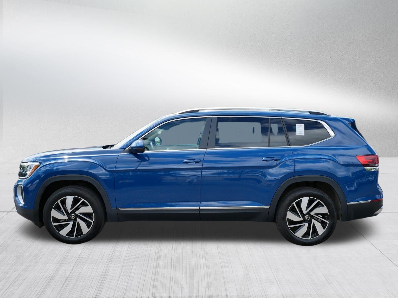 Certified 2025 Volkswagen Atlas SEL AWD/4WD image 4