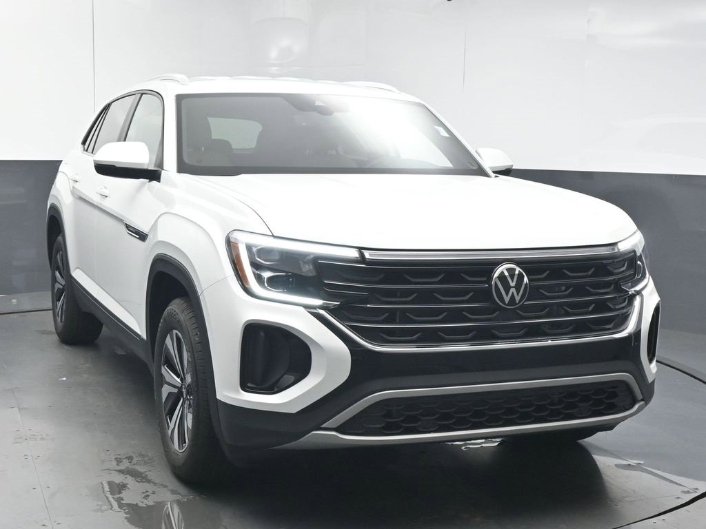 New 2026 Volkswagen Atlas Cross Sport SE image 2