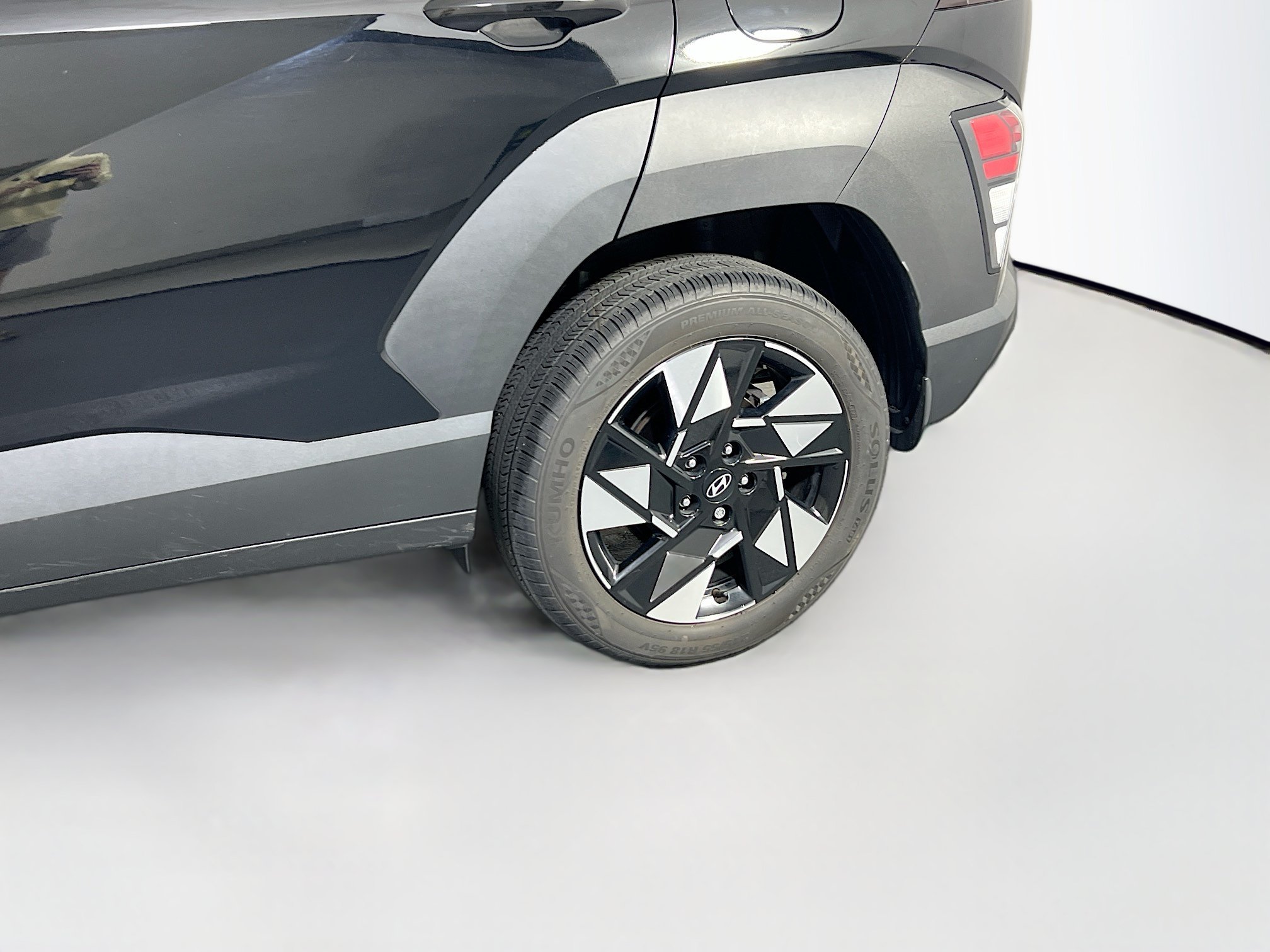 Used 2024 Hyundai Kona SEL w/ Convenience Package AWD/4WD image 29