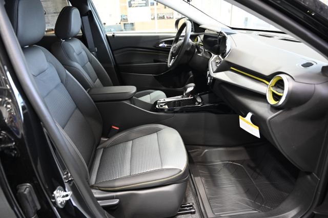 New 2026 Chevrolet Trax LT w/ Driver Confidence Package FWD image 10