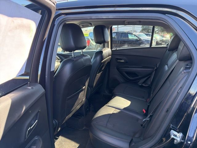 Used 2019 Chevrolet Trax LT w/ LT Convenience Package AWD/4WD image 16