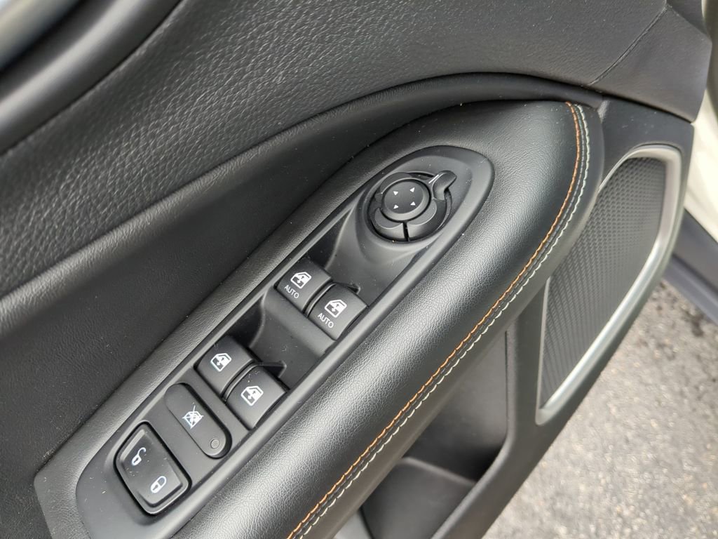 Used 2019 Jeep Compass Latitude w/ Cold Weather Group image 12