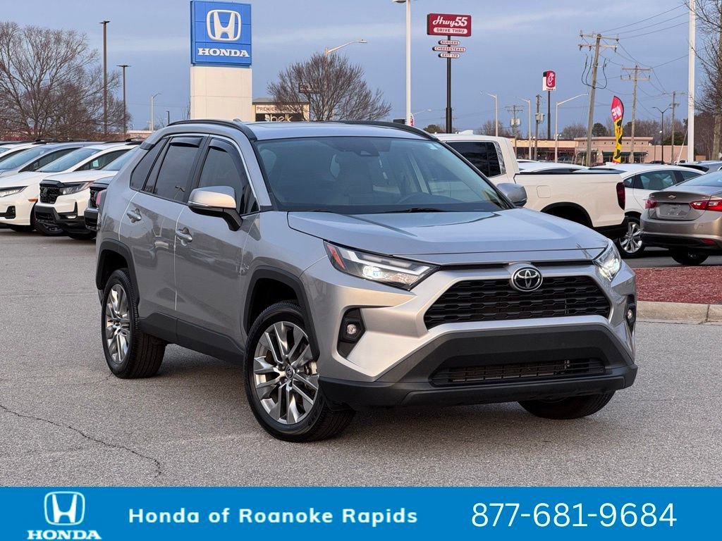 Used 2023 Toyota RAV4 XLE Premium image 1