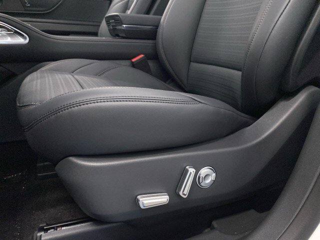 New 2026 Lincoln Nautilus Reserve AWD/4WD image 17