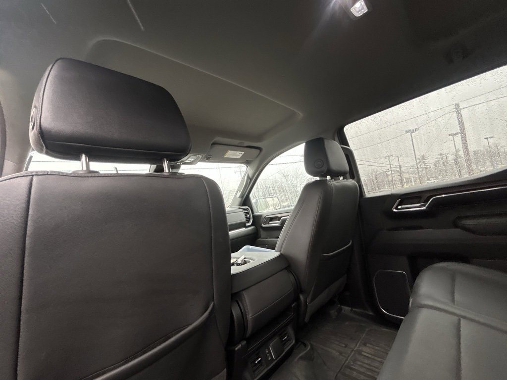 Used 2024 GMC Sierra 1500 SLT w/ X31 Off-Road Package image 27