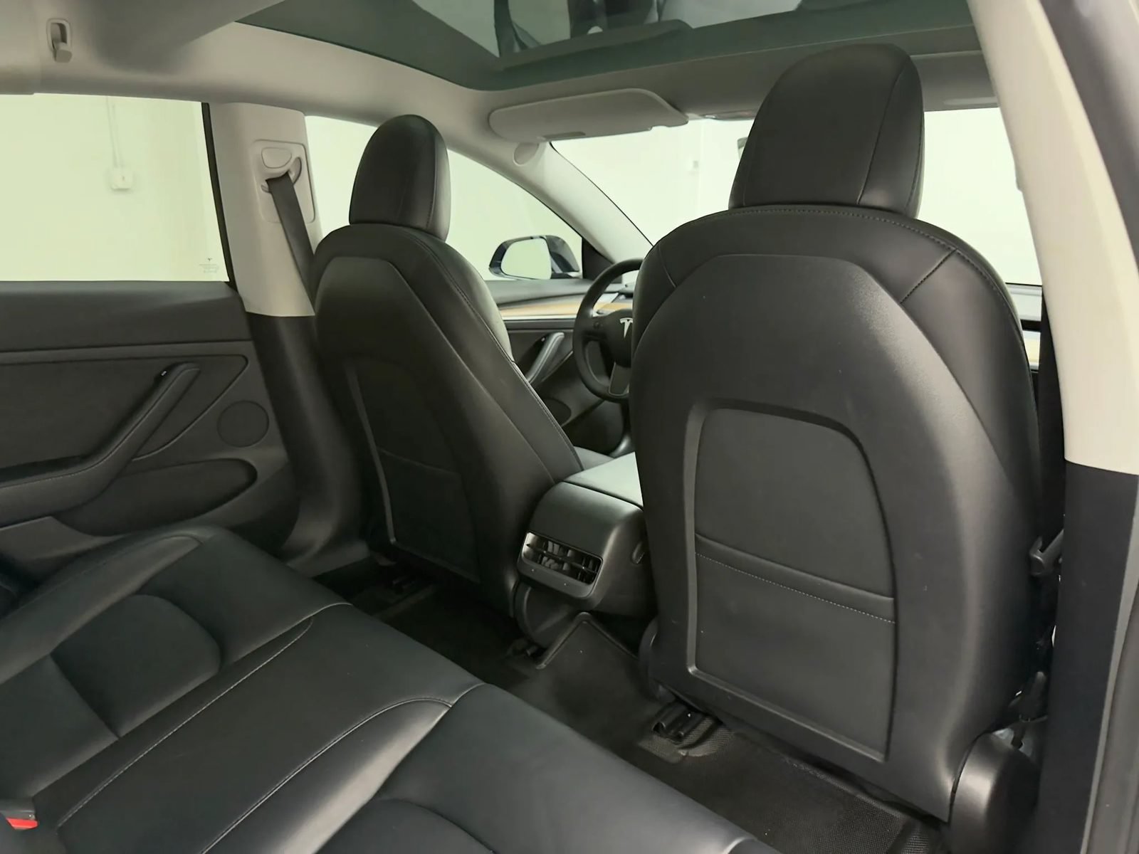 Used 2022 Tesla Model 3 RWD image 17