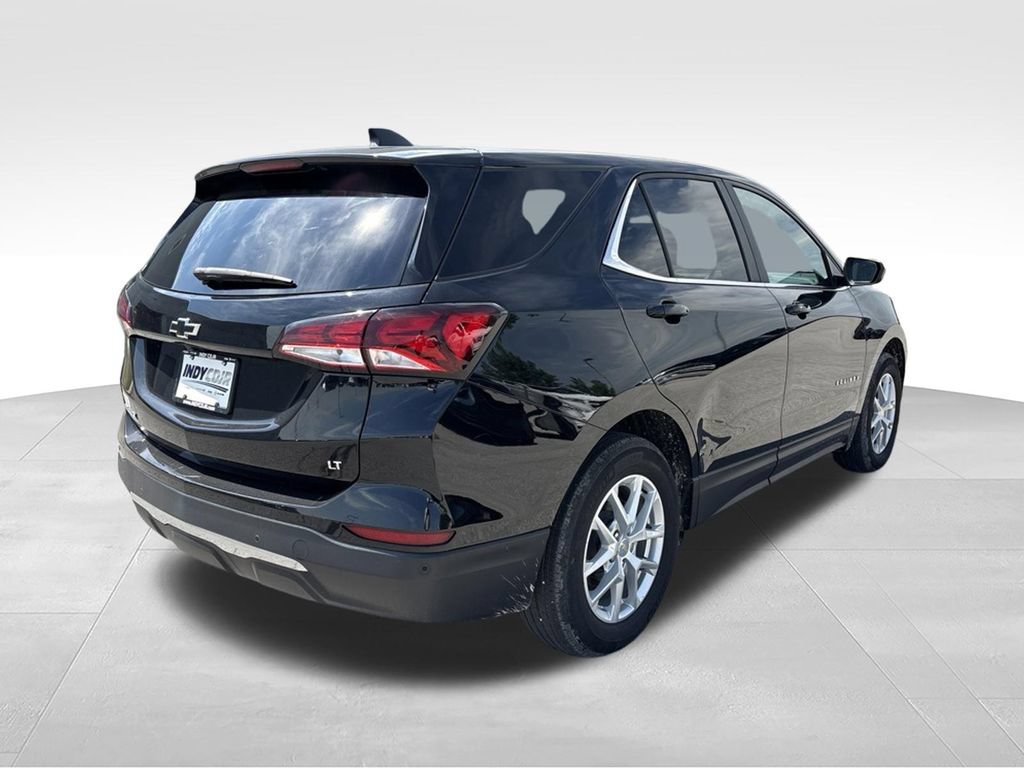 Used 2024 Chevrolet Equinox LT w/ LPO, Floor Liner Package FWD image 4