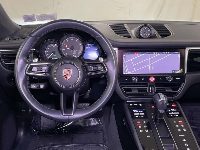 Used 2024 Porsche Macan image 27