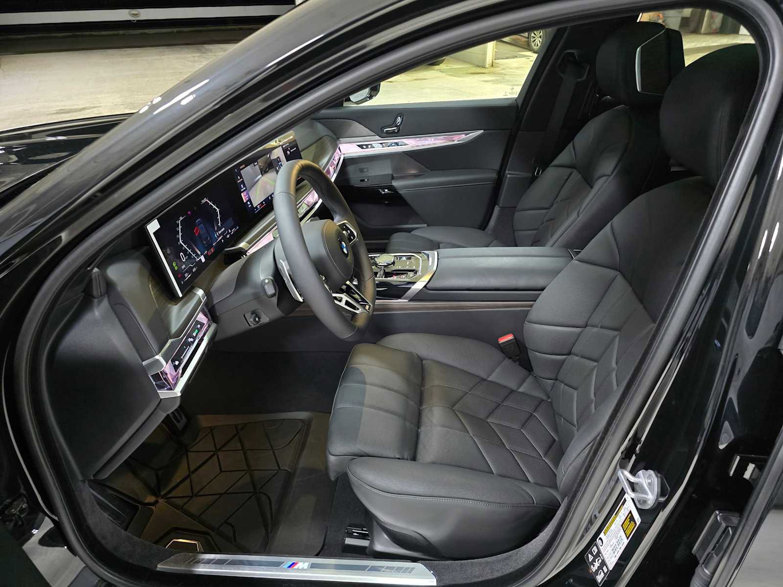 Used 2026 BMW 760i xDrive 760i xDrive w/ Executive Package image 21