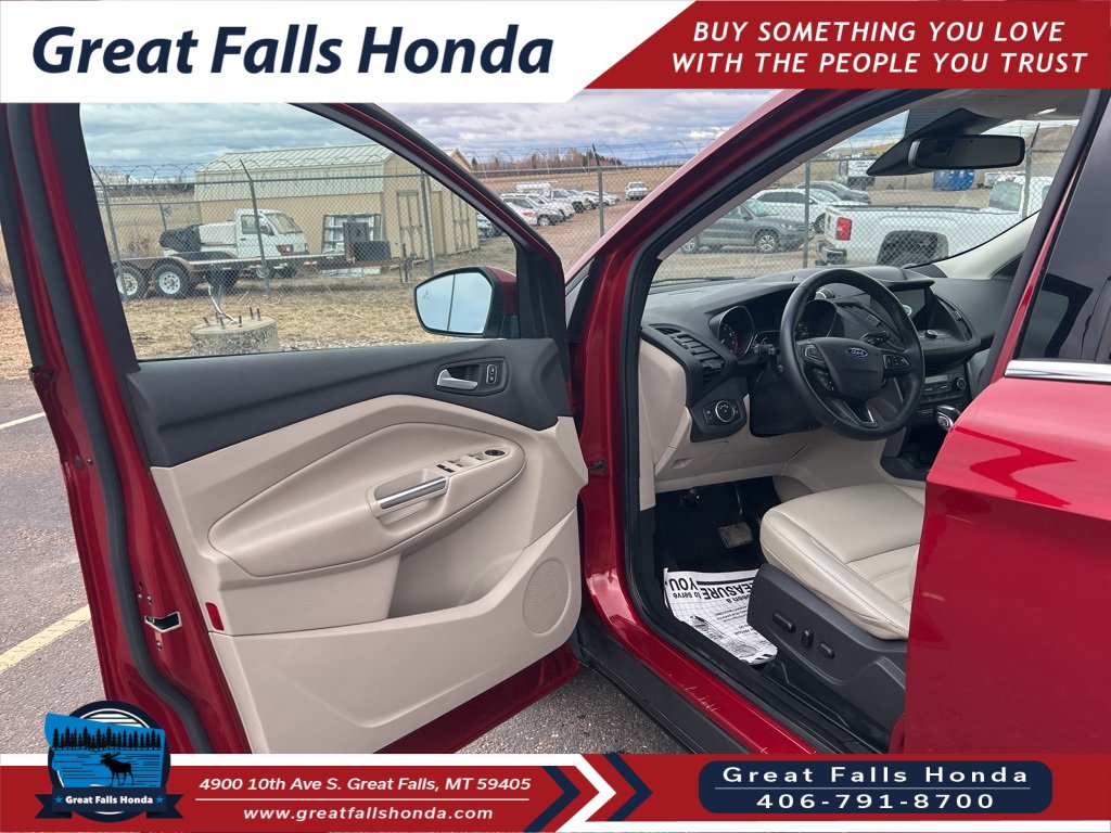 Used 2019 Ford Escape SEL image 11