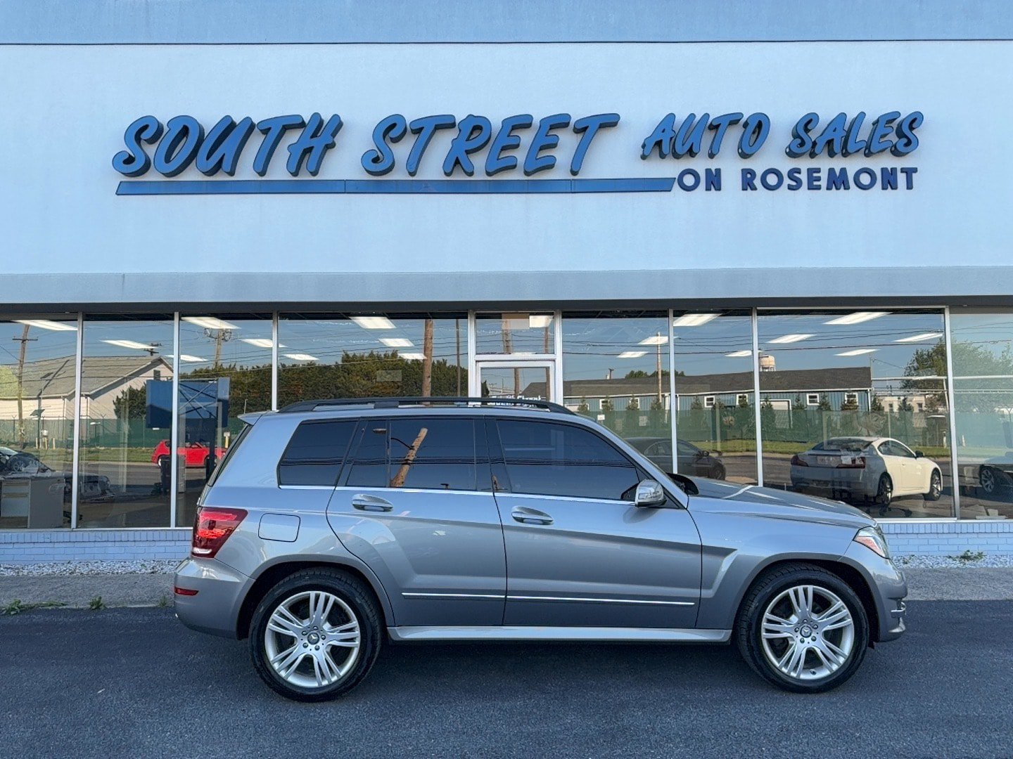 Used 2015 Mercedes-Benz GLK 350 4MATIC image 1