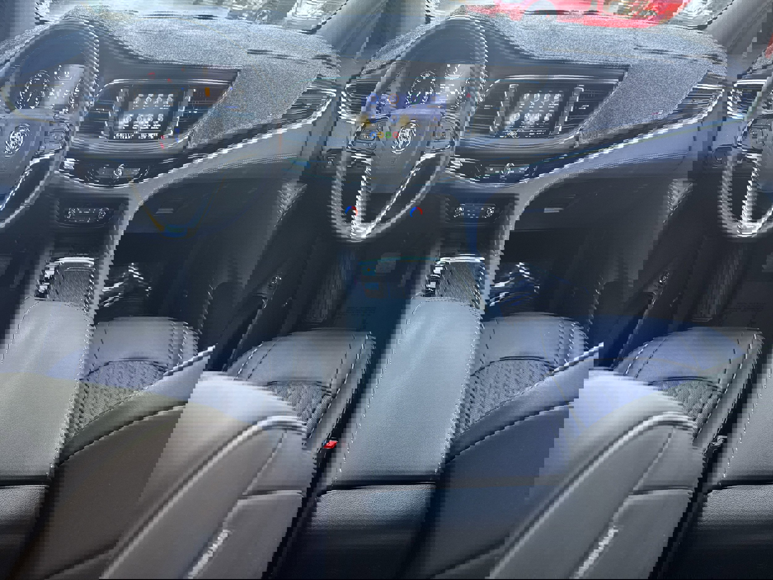 Used 2023 Buick Enclave Avenir w/ Avenir Technology Package image 22