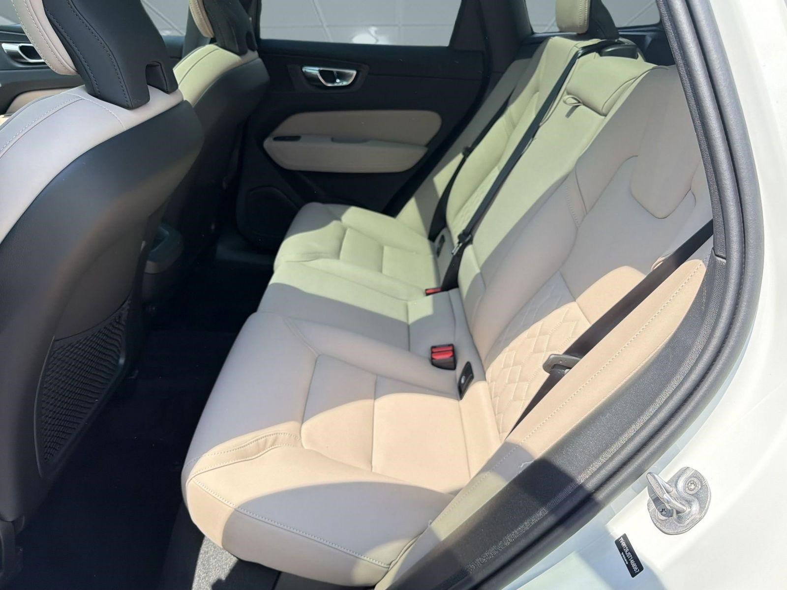 New 2026 Volvo XC60 B5 Core w/ Climate Package AWD/4WD image 15
