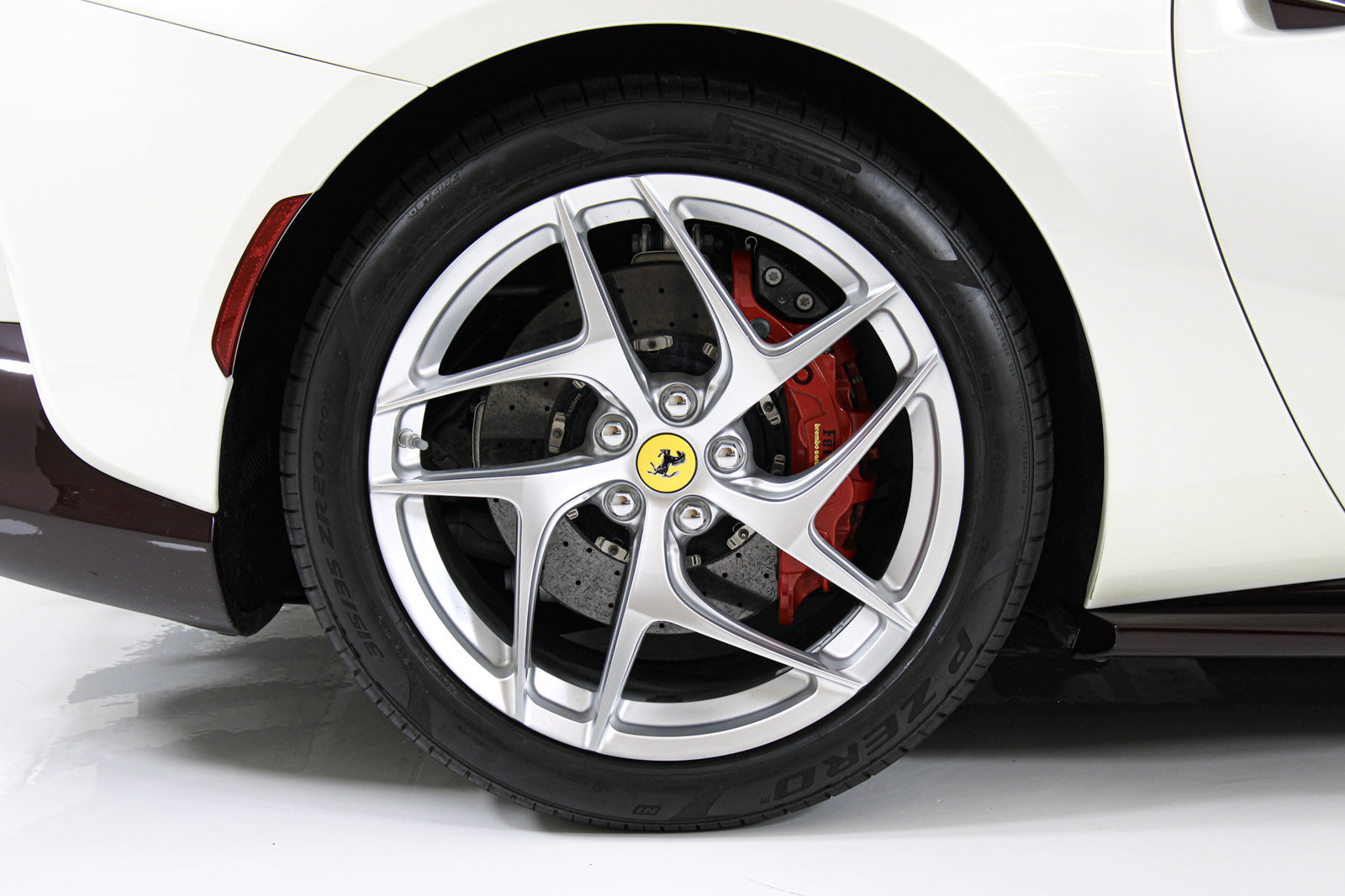 Certified 2020 Ferrari 812 Superfast RWD image 15