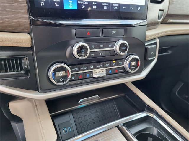 Used 2022 Ford Expedition Limited image 8