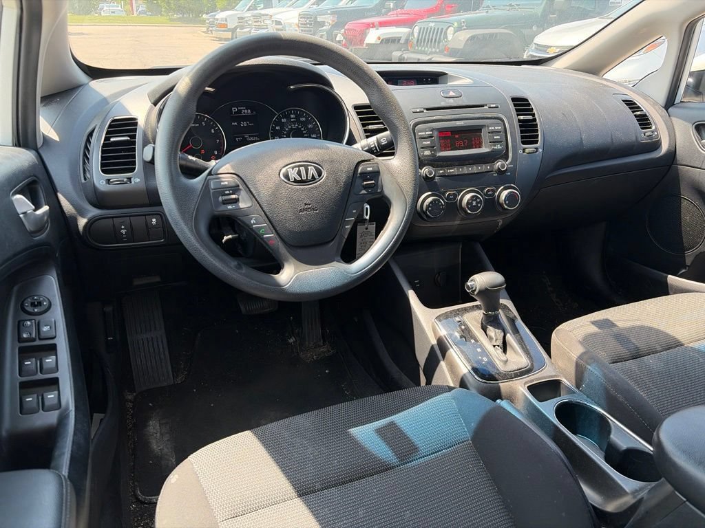 Used 2017 Kia Forte LX FWD image 10