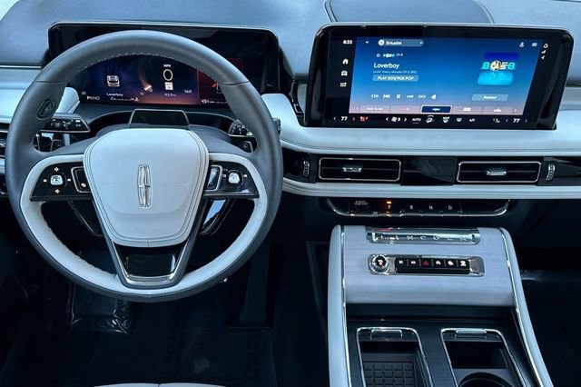 Used 2025 Lincoln Aviator Reserve w/ Jet Appearance Package image 12