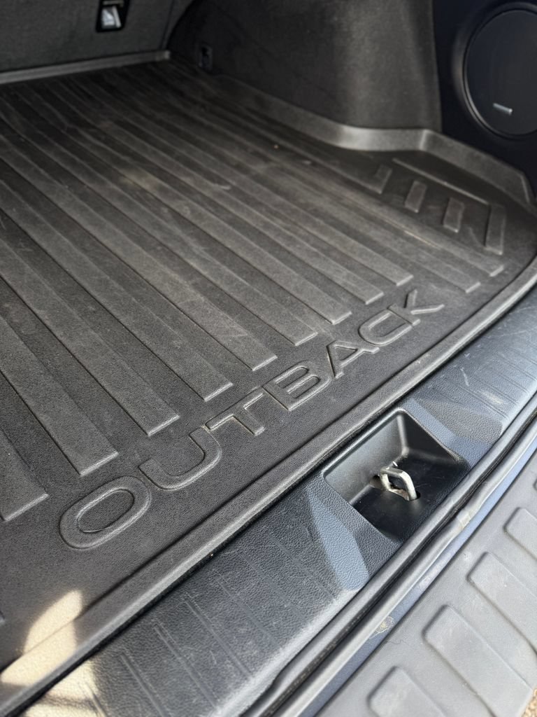 Used 2019 Subaru Outback 3.6R Limited AWD/4WD image 41