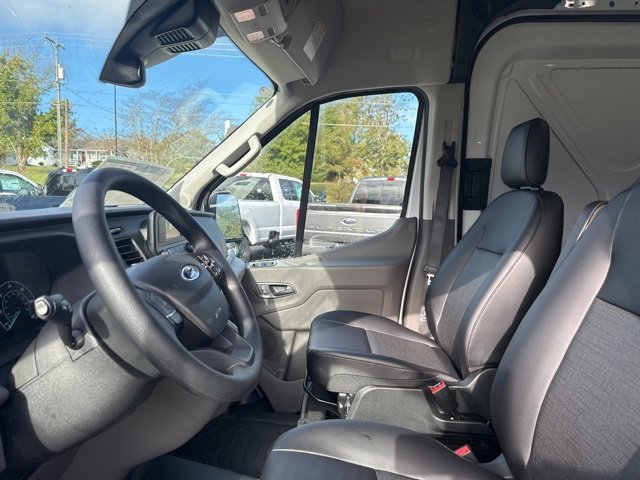 New 2025 Ford Transit 250 148 Medium Roof image 19
