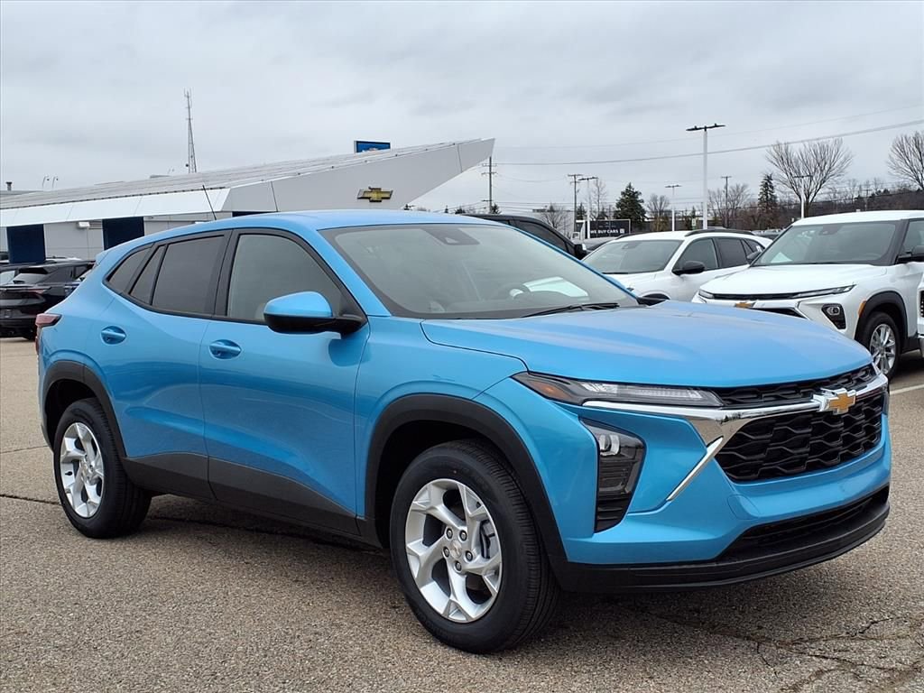 New 2026 Chevrolet Trax LS w/ LS Convenience Package image 3