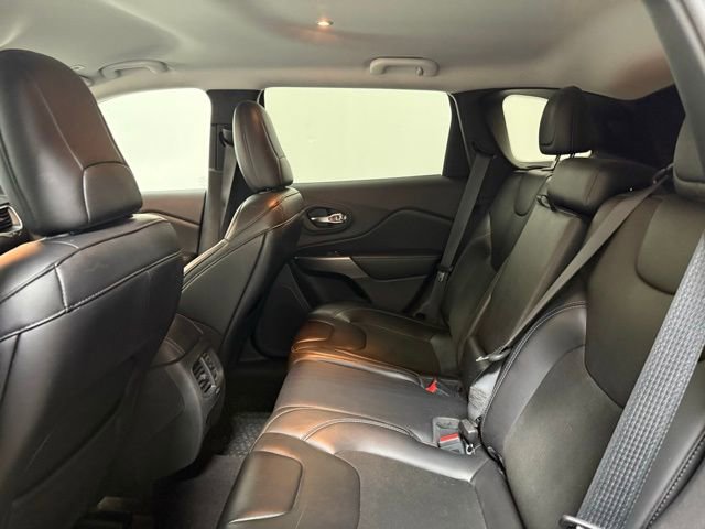 Used 2019 Jeep Cherokee Latitude Plus w/ Cold Weather Group image 20