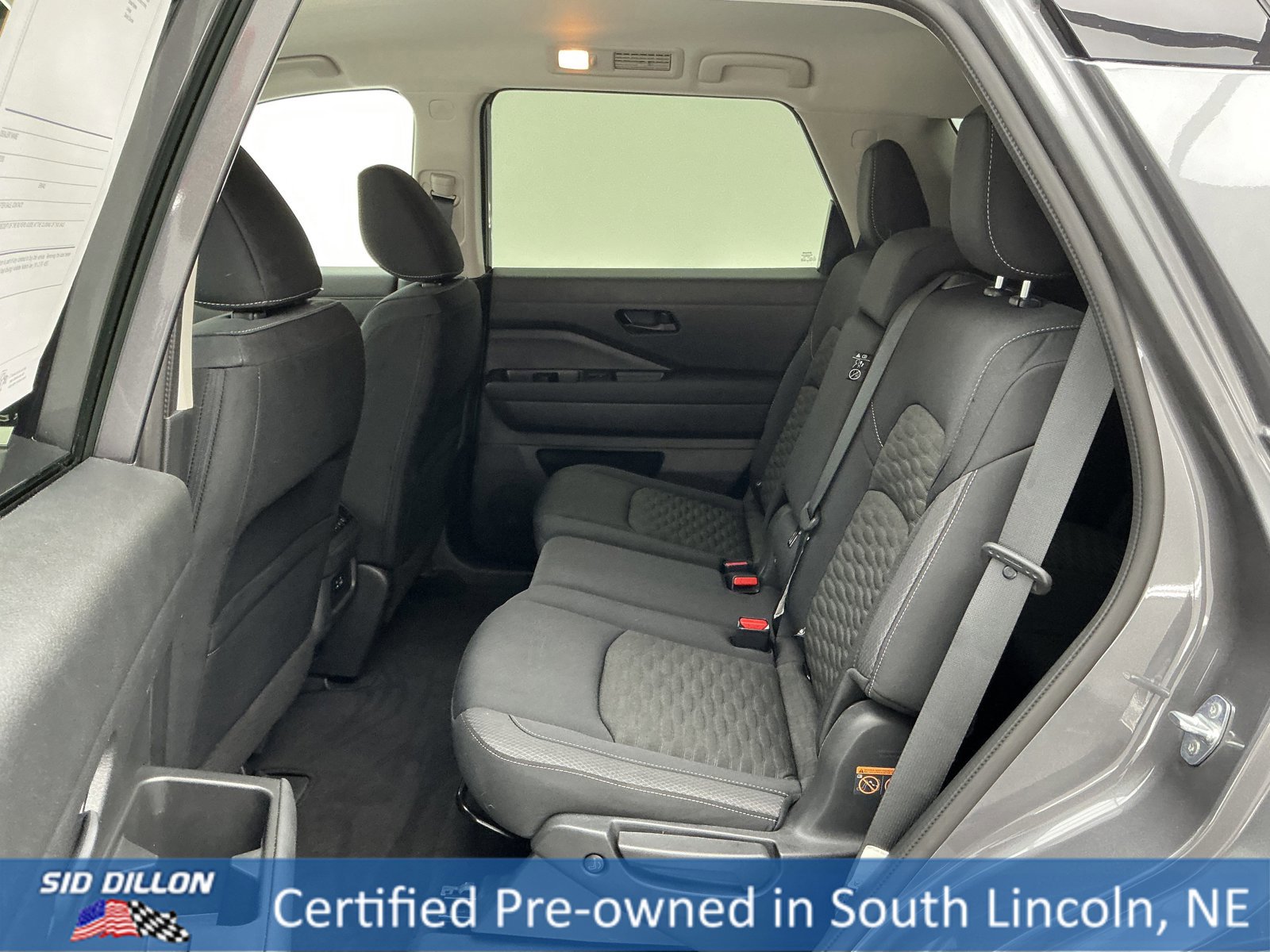 Used 2023 Nissan Pathfinder SV image 19